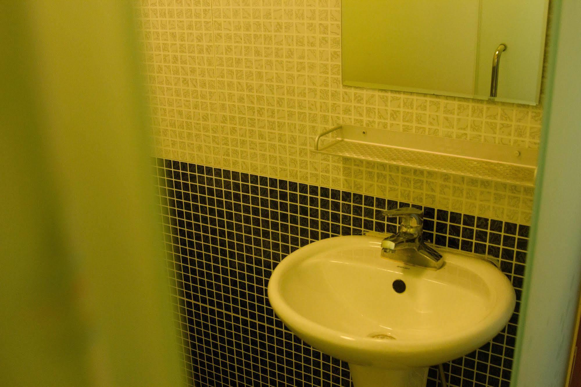 Beijing Alley International Youth Hostel Экстерьер фото