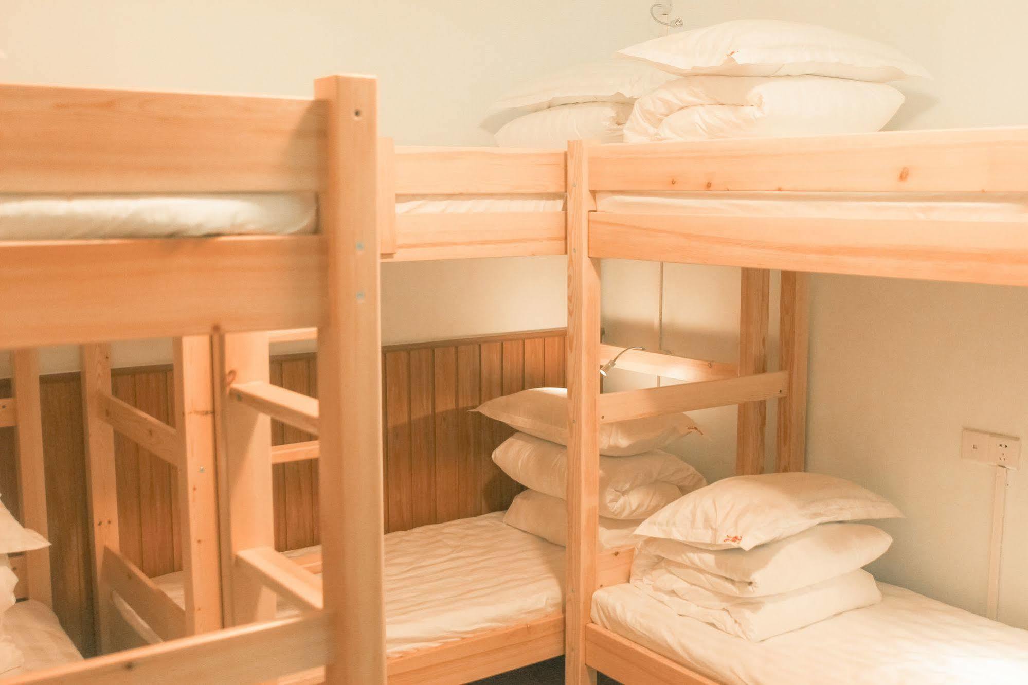 Beijing Alley International Youth Hostel Экстерьер фото