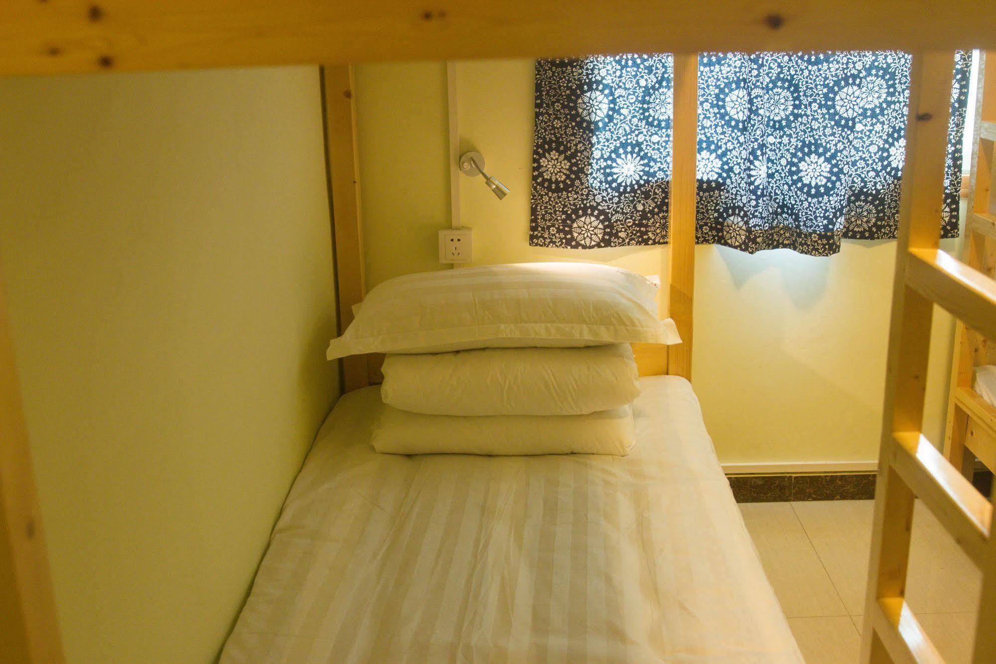 Beijing Alley International Youth Hostel Экстерьер фото