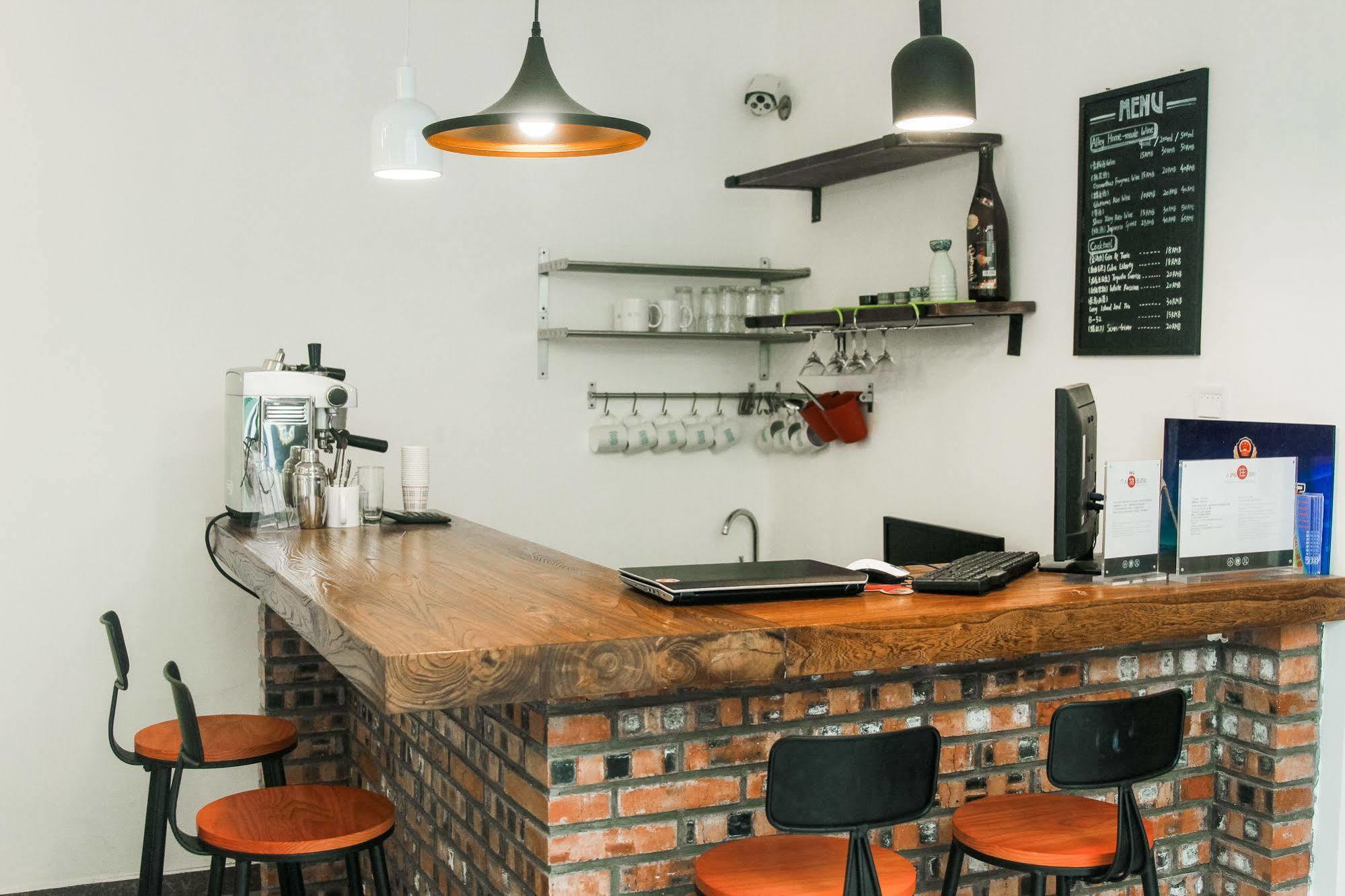 Beijing Alley International Youth Hostel Экстерьер фото